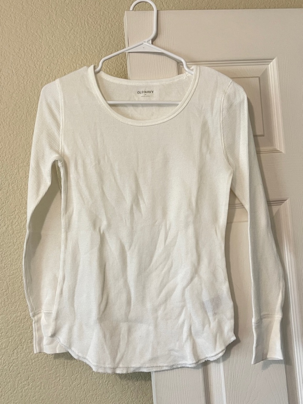 Old Navy White Ribbed Scoop Neck Long Sleeve Top